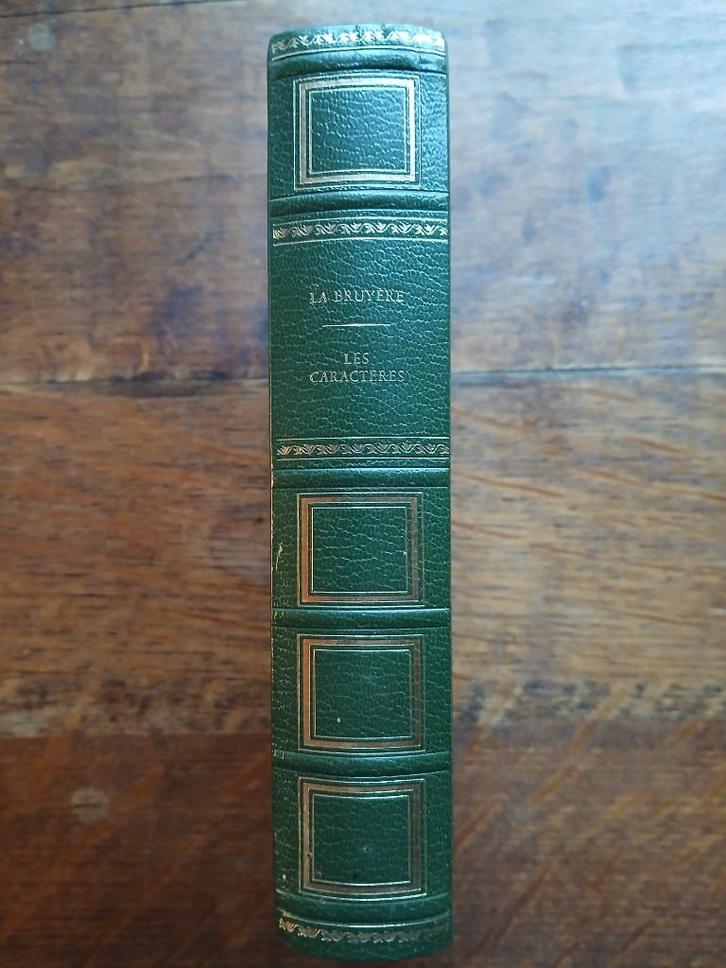 La Bruyère - Les Caractères, Boeken, Literatuur, Zo goed als nieuw, Europa overig, Ophalen of Verzenden