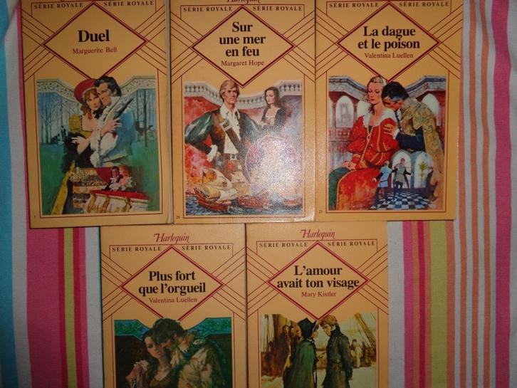 lot 2 Collection Harlequin série royale n5,20,22,25,27, Boeken, Taal | Frans, Gelezen, Fictie, Ophalen of Verzenden