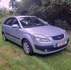 Kia Rio: airco + 1 jaar garantie + groot nazicht twv €1.150!, Argent ou Gris, Achat, Interruption de démarrage, Entreprise