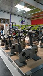 4 vélos Technogym Bike 600 – vélo droit, Ophalen, Zo goed als nieuw, Overige typen