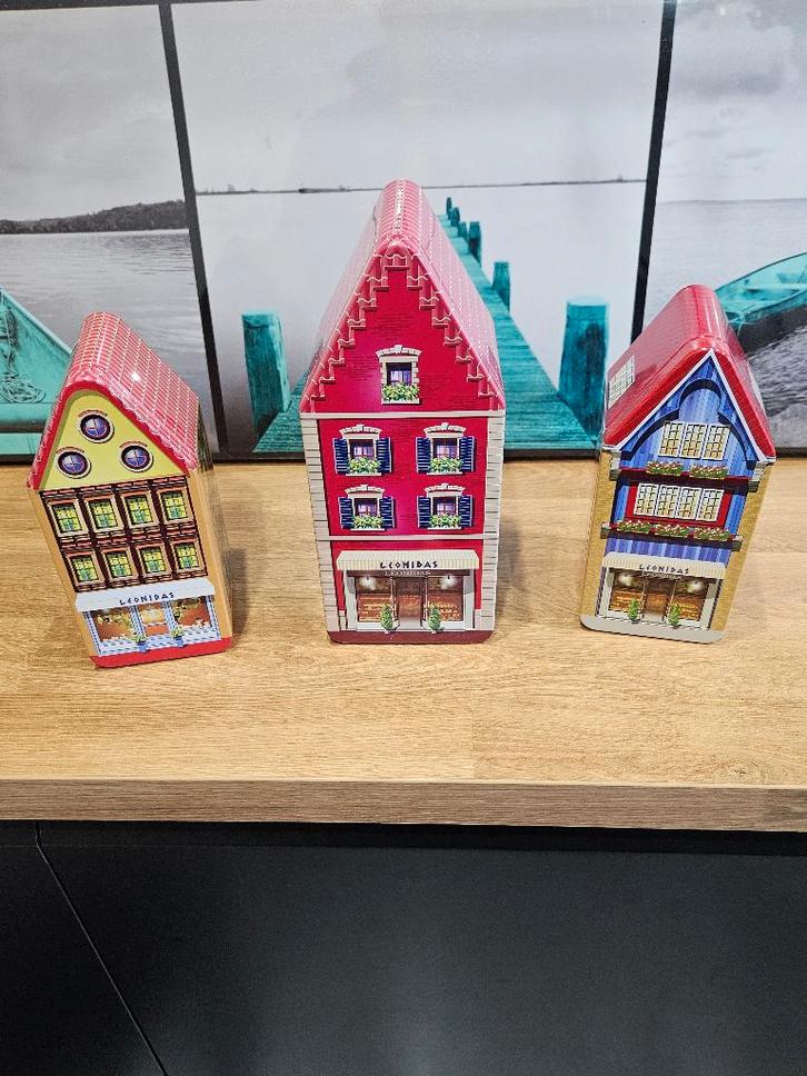 Lot de 3 boîtes en métal Léonidas, Verzamelen, Blikken, Zo goed als nieuw, Ophalen