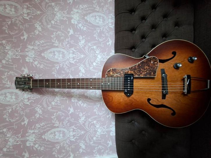 Gitaar godin, Muziek en Instrumenten, Snaarinstrumenten | Gitaren | Elektrisch, Zo goed als nieuw, Ophalen