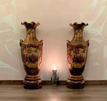 EXTRAORDINARY SUPER RARE BIG VASES COUPLE OF SATSUMA beschikbaar voor biedingen