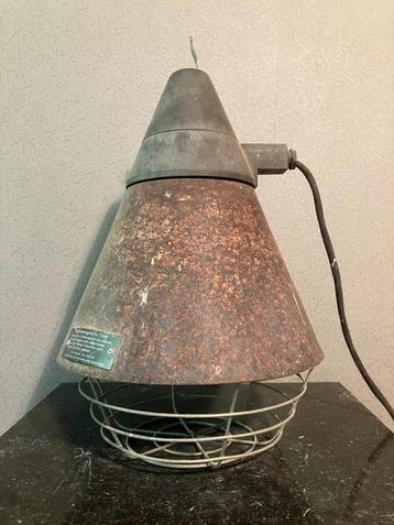 Vintage hanglamp of spot (uit DDR)