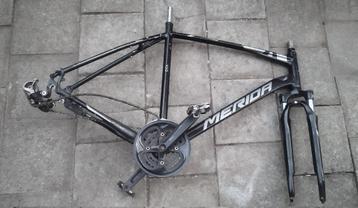 fietsframe beschikbaar voor biedingen