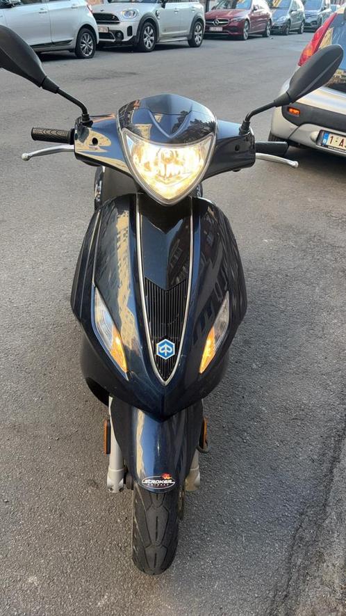 Piaggio 50, Fietsen en Brommers, Scooters | Piaggio, Zo goed als nieuw, Fly, Ophalen