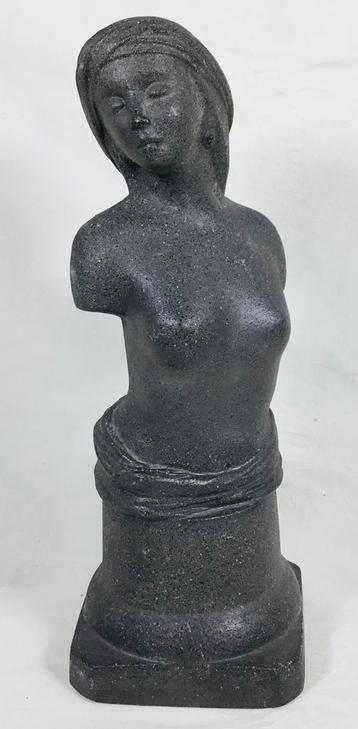 Marbell stone art half naakt stenen beeld vrouw