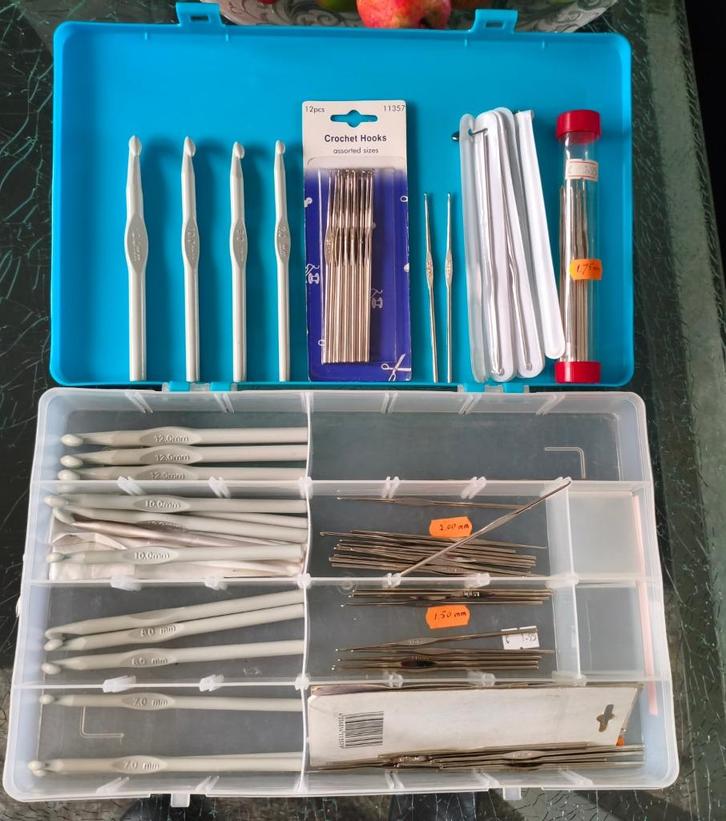 Haaknaalden Set met Doos - Diverse Maten, Hobby en Vrije tijd, Naaien en Fournituren, Nieuw, Garen of Naald(en), Ophalen of Verzenden