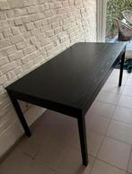 Zwarte uitschuifbare IKEA-eettafel + 6 stoelen, Huis en Inrichting, Tafels | Eettafels, Ophalen, Zo goed als nieuw, Vijf personen of meer