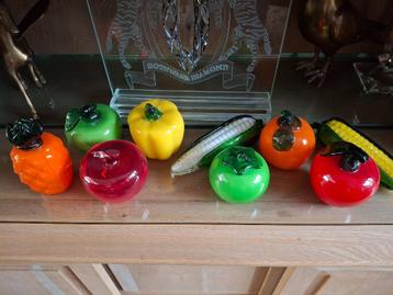 9 glazen stukken fruit murano beschikbaar voor biedingen