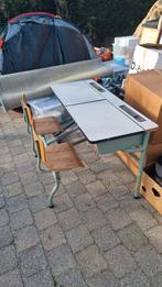 Schoolbank, Enlèvement