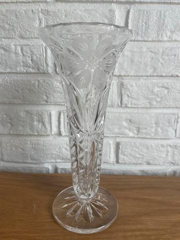 Vintage vaas (bloemmotief) H 21 cm beschikbaar voor biedingen