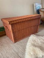 Rieten Koffer, Ophalen