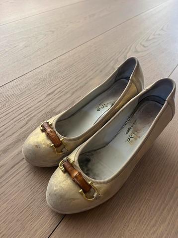 Goudkleurige sleehak maat 38 Gucci look beschikbaar voor biedingen