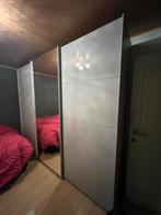 Garde robe, Enlèvement, Comme neuf