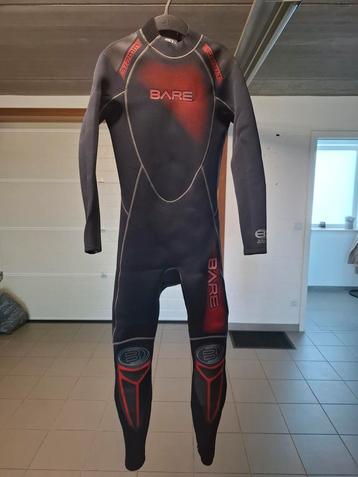 Combinaison de plongée 2/3mm Bare Sport taille M, Enlèvement, Comme neuf, Combinaison étanche