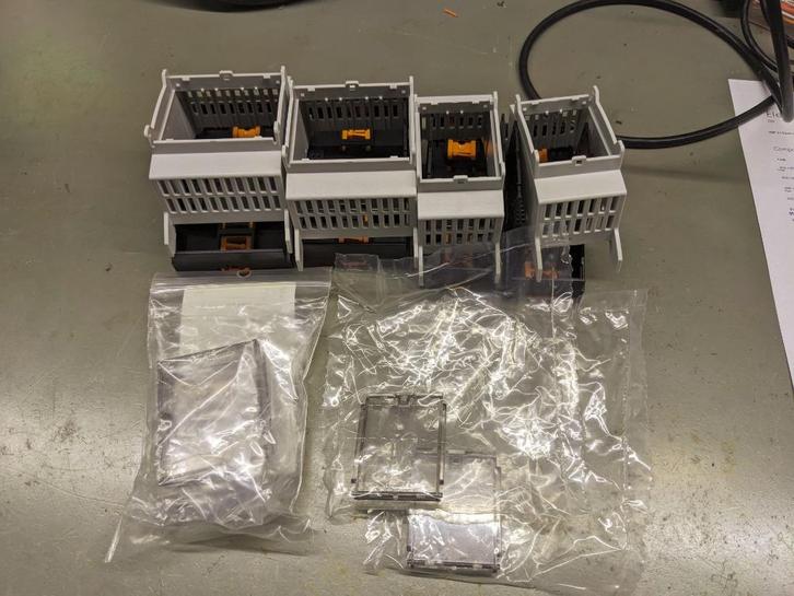 Plastic behuizingen, Hobby en Vrije tijd, Elektronica-componenten, Nieuw, Ophalen of Verzenden
