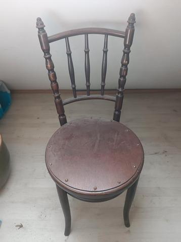 Chaise antique 