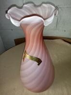 vase en opaline, Enlèvement