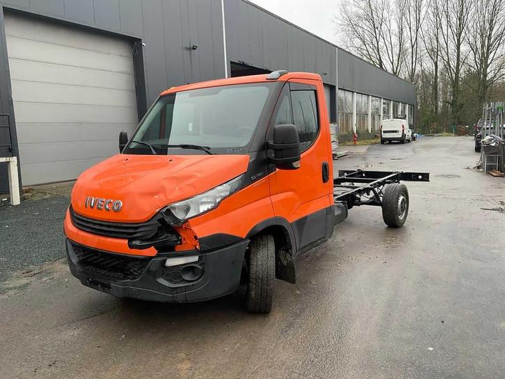2017 Iveco Daily 35S14 Bedrijfswagen, Auto's, Bestelwagens en Lichte vracht, Bedrijf, Iveco, Overige brandstoffen, Euro 6, Handgeschakeld