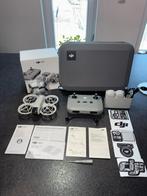 DJI NEO fly more combo, TV, Hi-fi & Vidéo, Drones, Enlèvement ou Envoi, Comme neuf, Drone avec caméra
