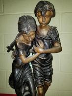 Deux enfants en bronze, Enlèvement ou Envoi