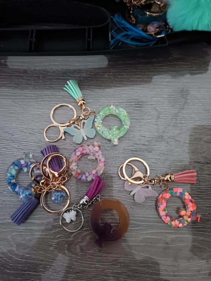 Epoxy sleutelhanger letters (129stuks), Verzamelen, Sleutelhangers, Ophalen