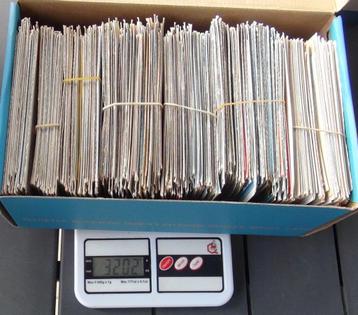 Doos 2 postkaarten verschillende landen, 3200 gram beschikbaar voor biedingen