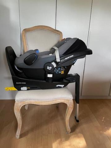 Autostoel Maxi Cosi met isofix basis, met voetenzak