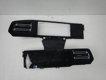 VW Tiguan 571 R-Line Dashboard inleg Verlicht 571858394 5718 beschikbaar voor biedingen