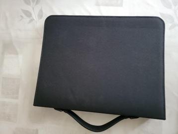 Serviette porte documents  beschikbaar voor biedingen
