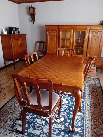 Complete retro living eetkamer beschikbaar voor biedingen