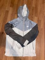 Nike jas, Ophalen