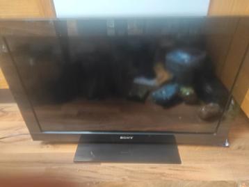 Tv Sony met afstandbediening moet weg elk bod  beschikbaar voor biedingen