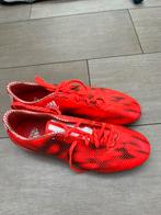 Voetbalschoenen adidas, Sport en Fitness, Ophalen, Zo goed als nieuw, Schoenen