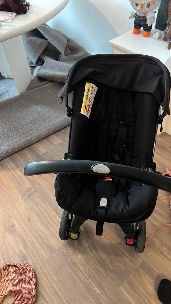 Doona+ met winterzak, onderhoes en Doona-zak – goede staat, Kinderen en Baby's, Buggy's, Zo goed als nieuw, Ophalen