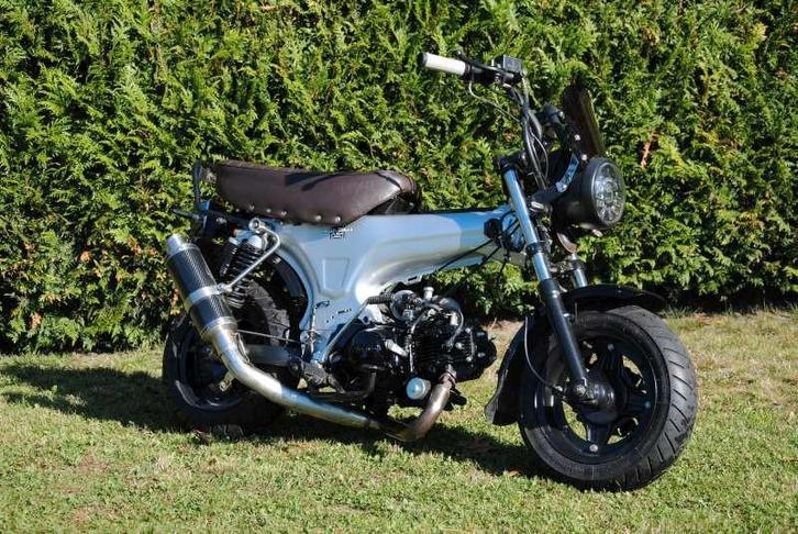 Custom Dax lowrider A klasse 5.5L, Fietsen en Brommers, Brommers | Honda, Zo goed als nieuw, Klasse A (25 km/u), Ophalen