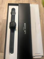 Apple watch series 3 42 mm Nike +, Handtassen en Accessoires, Smartwatches, Ophalen, Gebruikt