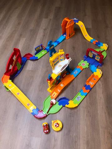 Toet toet RC racecircuit, Kinderen en Baby's, Speelgoed | Vtech, Ophalen, Zo goed als nieuw
