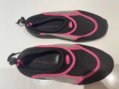 Waterschoenen Rucanor maat 36, Watersport en Boten, Watersportkleding, Zo goed als nieuw, Overige typen, Kind, Ophalen of Verzenden