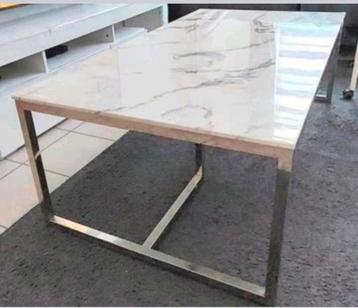 Salontafel van 100% wit marmer beschikbaar voor biedingen