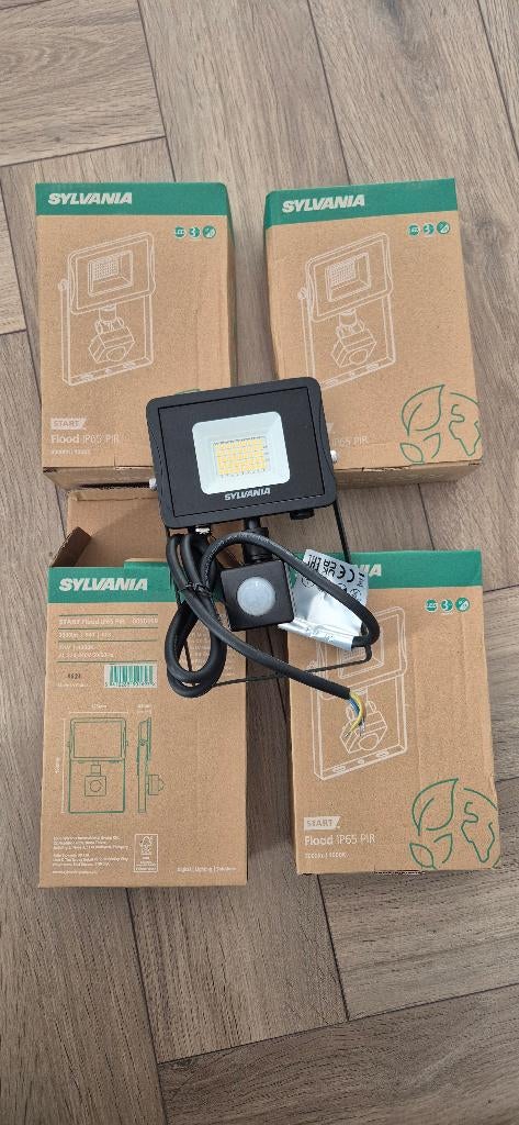 4 projecteurs LED 4000k avec détecteur de mouvement NEUF, Jardin & Terrasse, Éclairage extérieur, Enlèvement, Neuf, Moins de 50 watts