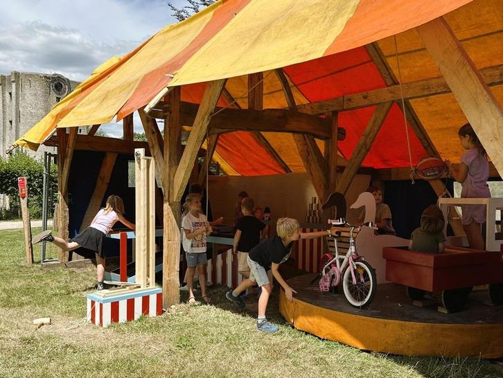 Kermiskraam voor feest / schoolfeest Gratis!, Diversen, Vlaggen en Wimpels, Zo goed als nieuw, Ophalen