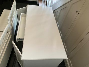 Bureau beschikbaar voor biedingen