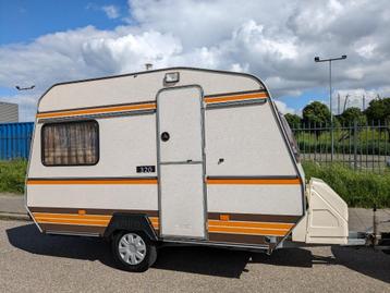 Roller caravan onder 750 kg, in zeer mooie staat, uit 1985 beschikbaar voor biedingen