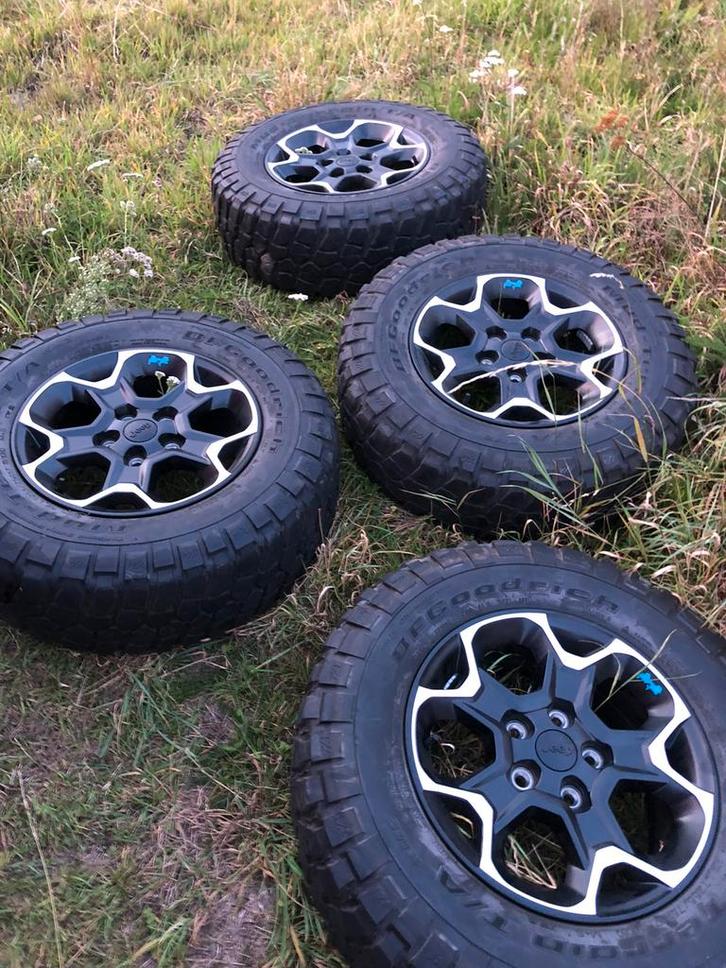 Set rubicon velgen jeep 17” 225 75 17  wrangler gladiator, Auto-onderdelen, Banden en Velgen, Velg(en), All Season, 17 inch, 255 mm