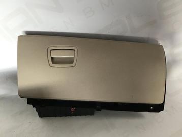 Dashboardkastje beige BMW F01/F02/F03/F04 beschikbaar voor biedingen