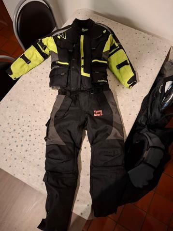Motorpak kinderen maat 128 S beschikbaar voor biedingen