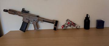 Gel blaster set met automatisch geweer, pistool en extra bal beschikbaar voor biedingen