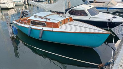 kolibri 560, Watersport en Boten, Kajuitzeilboten en Zeiljachten, Gebruikt, Tourjacht of Cruiser, Hout, Tot 6 meter, Benzine, Ophalen
